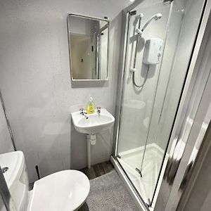 Twin Room Shower